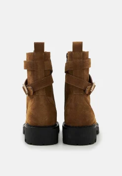 Bons baisers Bottes Et Bottines|Amy