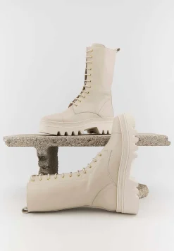 Bons baisers Bottes Et Bottines|Anita