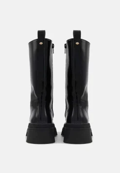 Bons baisers Bottes Et Bottines|Anita