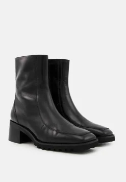 Bons baisers Bottes Et Bottines|Aria