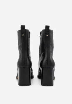 Bons baisers Bottes Et Bottines|Joss