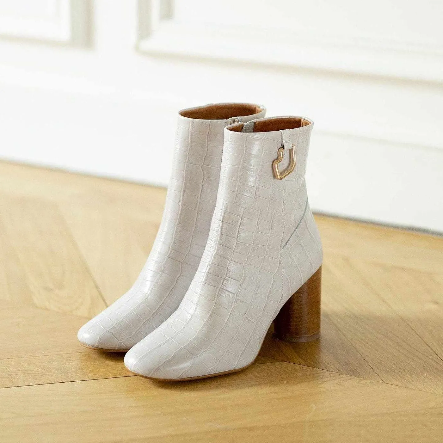 Bons baisers Bottes Et Bottines|Louise