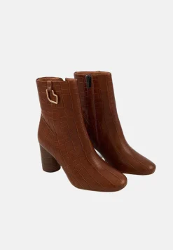 Bons baisers Bottes Et Bottines|Louise