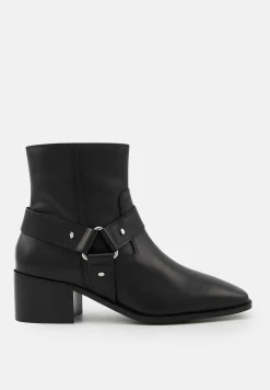 Bons baisers Bottes Et Bottines|Lune
