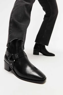 Bons baisers Bottes Et Bottines|Lune