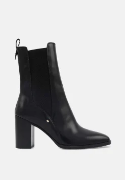 Bons baisers Bottes Et Bottines|Norah