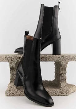 Bons baisers Bottes Et Bottines|Norah