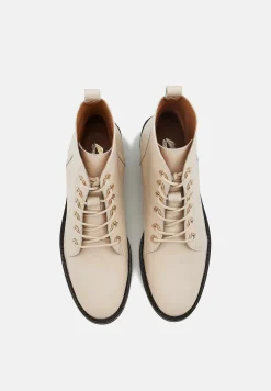 Bons baisers Bottes Et Bottines|Paulette