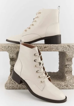 Bons baisers Bottes Et Bottines|Paulette