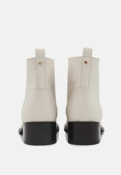 Bons baisers Bottes Et Bottines|Paulette