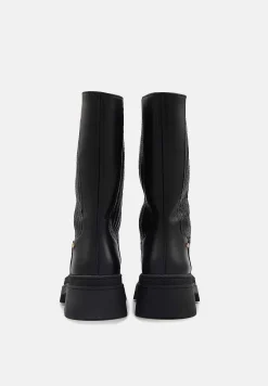 Bons baisers Bottes Et Bottines|Peut