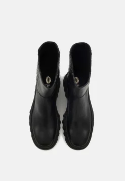 Bons baisers Bottes Et Bottines|Peut