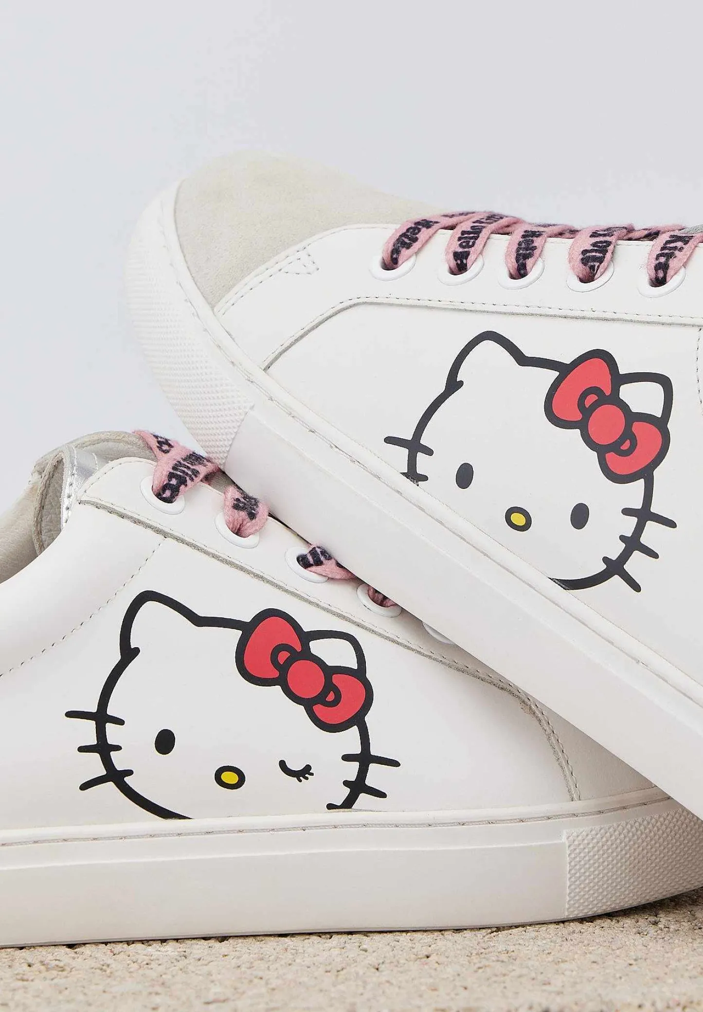 Bons baisers Simone|Simone Hello Kitty